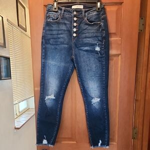 Kan Can Distressed Skinny Blue Jeans With Buttons